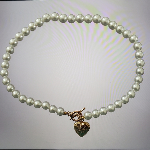 Faux Pearl Heart Locket Necklace - Picture 2 of 6